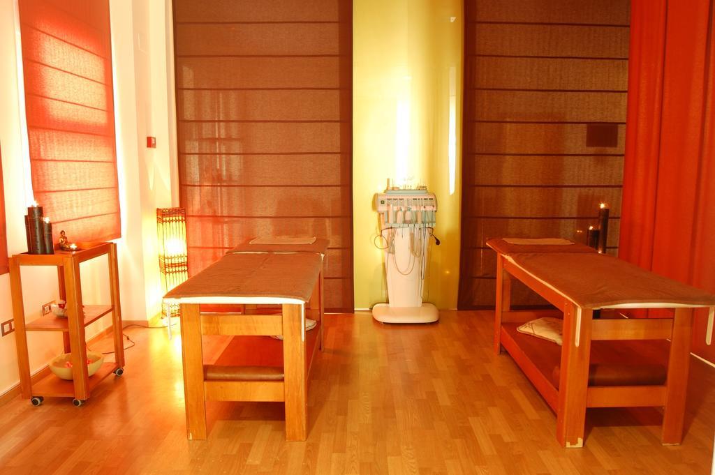 Hotel Tematico Costa Del Sol ตอร์เรโมลิโนส ภายนอก รูปภาพ