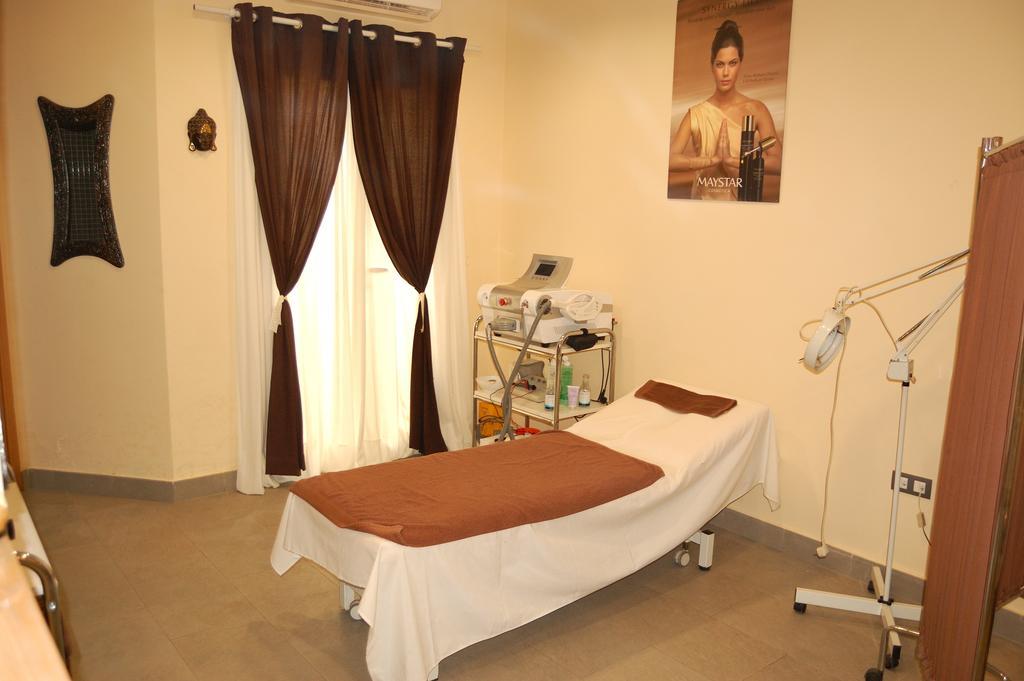 Hotel Tematico Costa Del Sol ตอร์เรโมลิโนส ภายนอก รูปภาพ