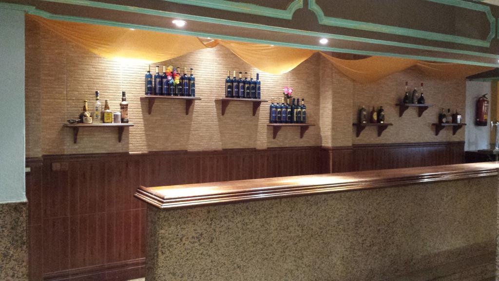 Hotel Tematico Costa Del Sol ตอร์เรโมลิโนส ภายนอก รูปภาพ