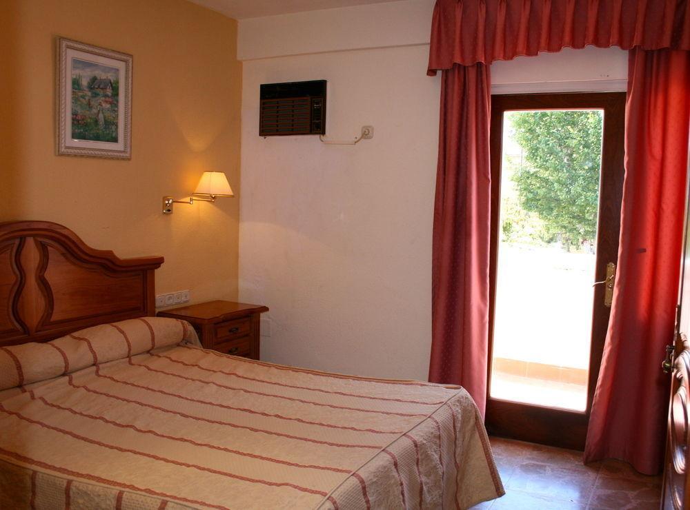 Hotel Tematico Costa Del Sol ตอร์เรโมลิโนส ภายนอก รูปภาพ