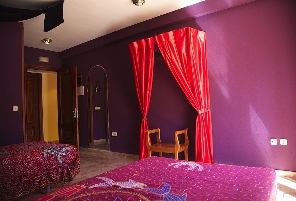 Hotel Tematico Costa Del Sol ตอร์เรโมลิโนส ภายนอก รูปภาพ