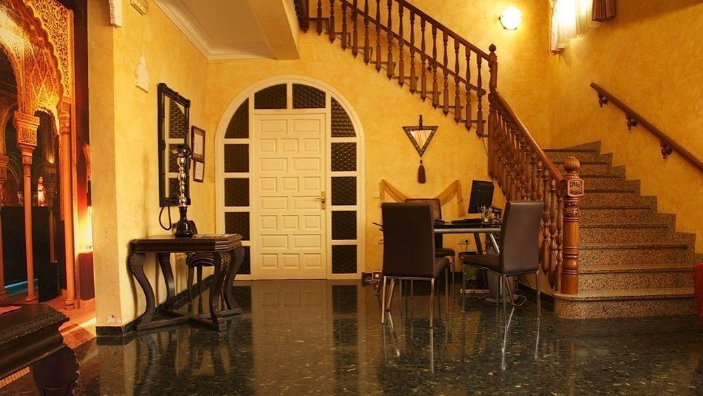 Hotel Tematico Costa Del Sol ตอร์เรโมลิโนส ภายนอก รูปภาพ