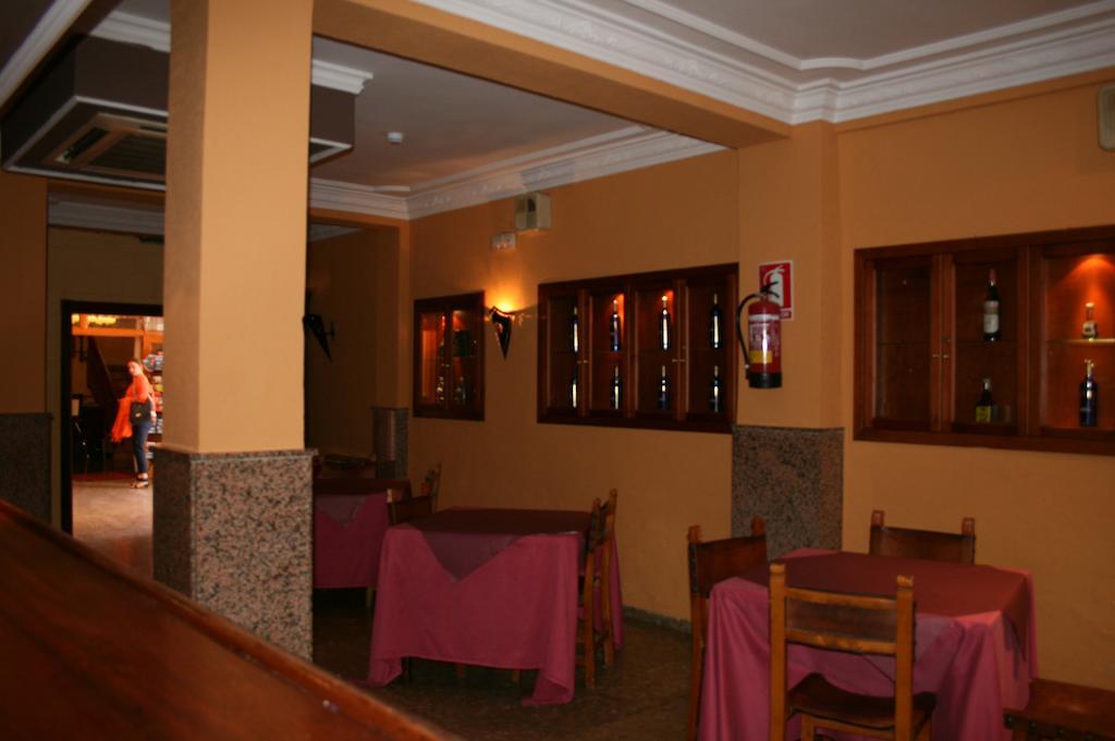 Hotel Tematico Costa Del Sol ตอร์เรโมลิโนส ภายนอก รูปภาพ