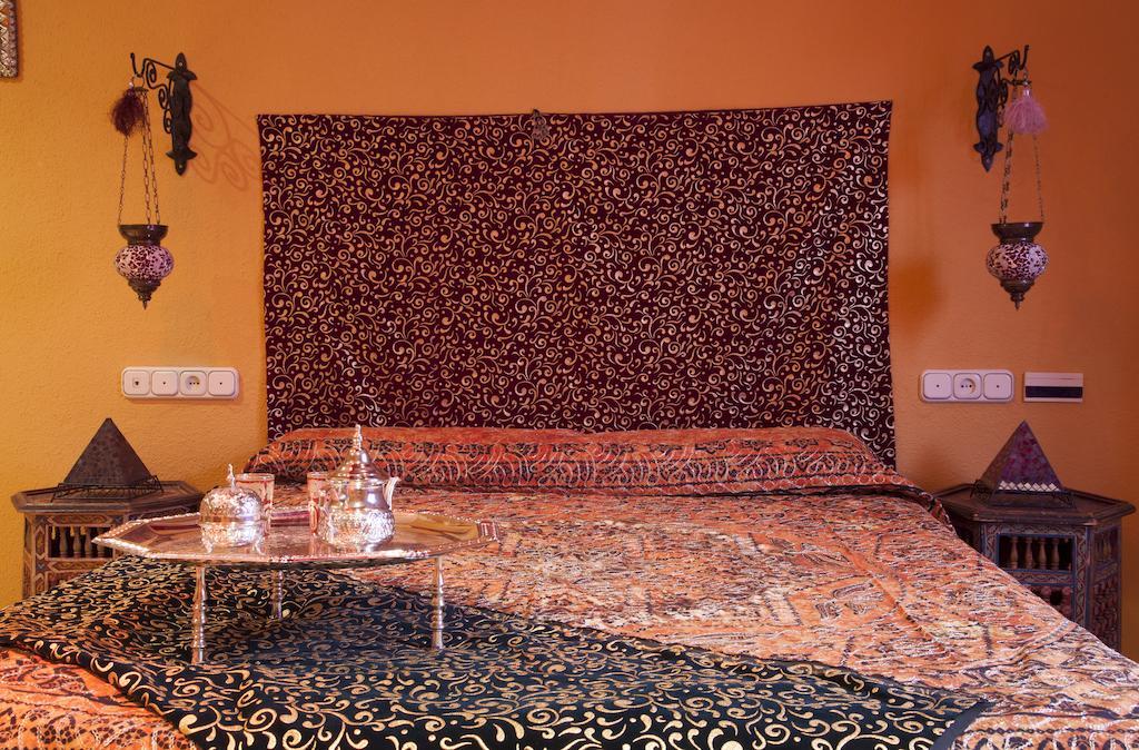 Hotel Tematico Costa Del Sol ตอร์เรโมลิโนส ภายนอก รูปภาพ